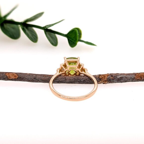 2.65cts Peridot Ring with Natural Diamond Accents in Solid 14K Gold - Picture 7 of 7